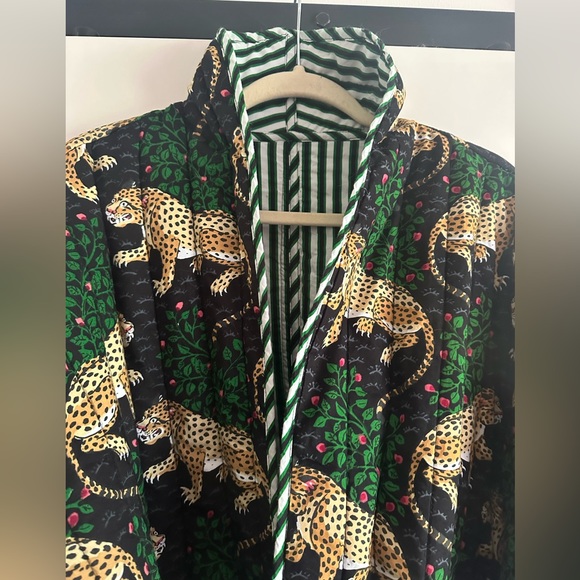 Quilted Reversible Printfresh Inspired Robe - Picture 2 of 7